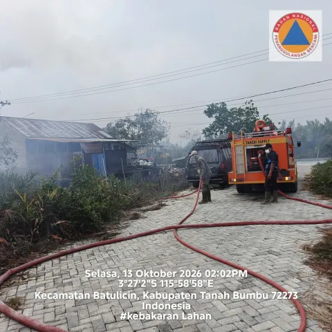 Foto 1 dari 1, Kebakaran Hutan dan Lahan di Kelurahan Batulicin