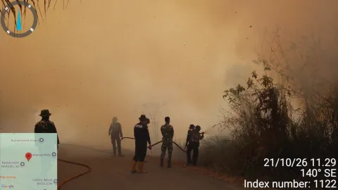 Foto 1 dari 1, Kebakaran Hutan dan Lahan di Kelurahan Batulicin